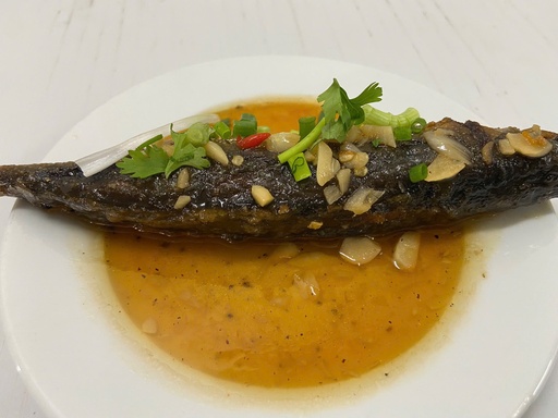 Cá nục chiên mắm me